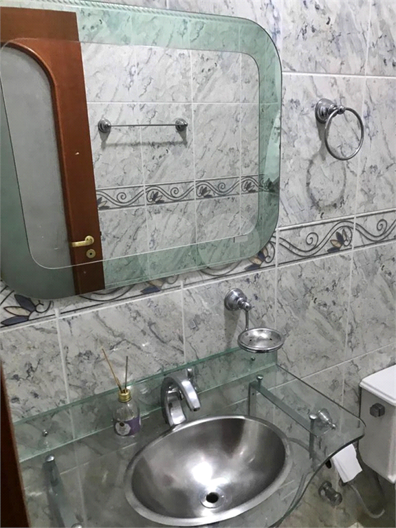 Sobrado de 4 andares no bairro do Tucuruvi. 5 minutos para o Metrô