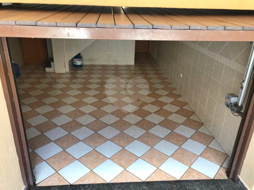 Sobrado de 4 andares no bairro do Tucuruvi. 5 minutos para o Metrô