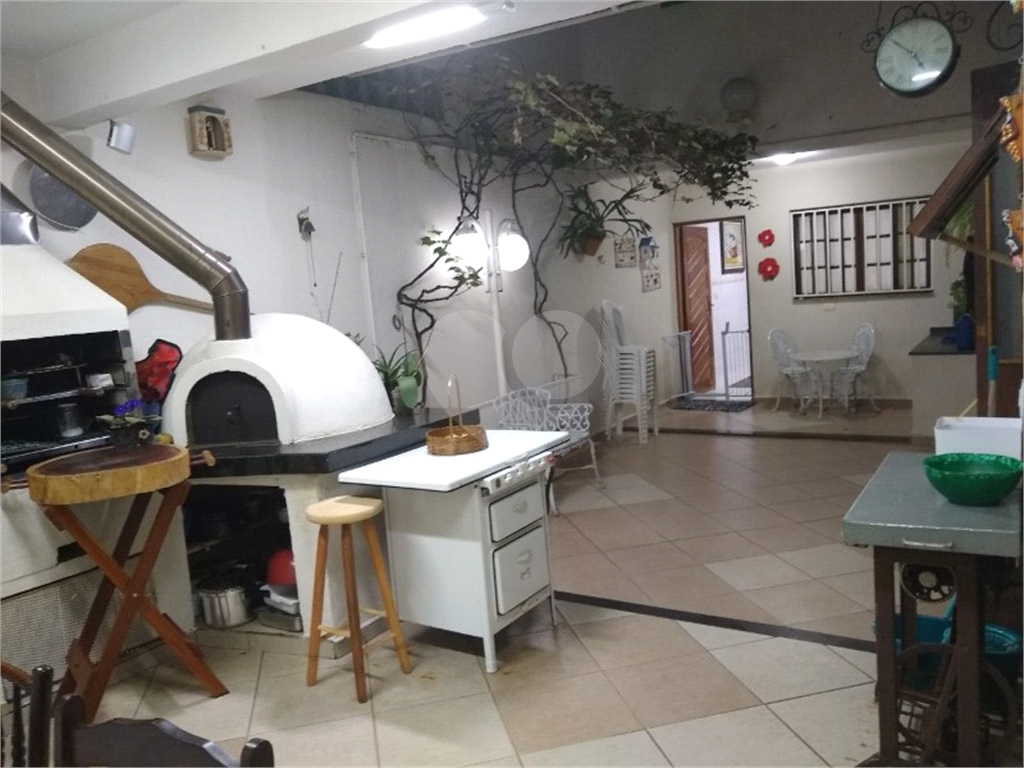 SOBRADO TRIPLEX JARDIM SANTA MENA