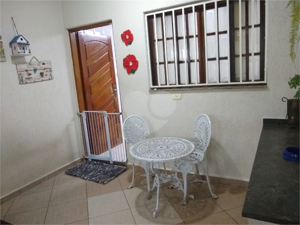 SOBRADO TRIPLEX JARDIM SANTA MENA