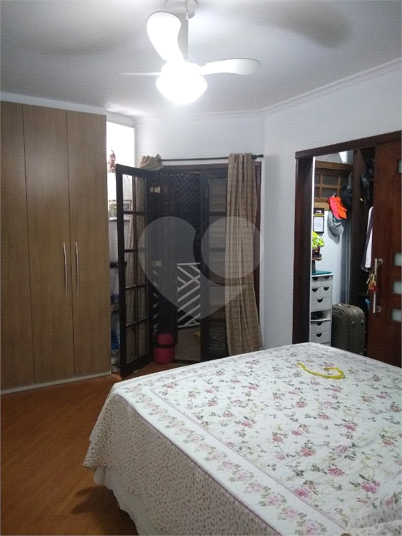 SOBRADO TRIPLEX JARDIM SANTA MENA