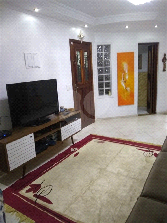 SOBRADO TRIPLEX JARDIM SANTA MENA