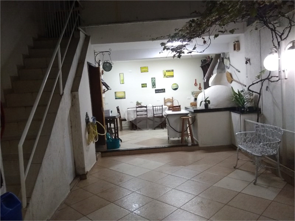 SOBRADO TRIPLEX JARDIM SANTA MENA
