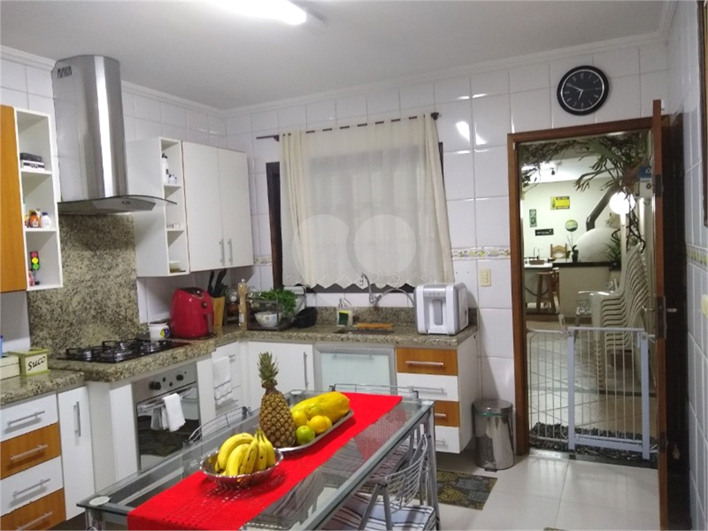 SOBRADO TRIPLEX JARDIM SANTA MENA