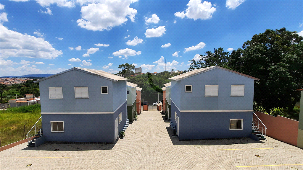 CONDOMÍNIO em LOPES DE OLIVEIRA