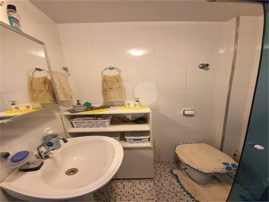 Apartamento à venda com 2 quartos, 70m² - Foto 7