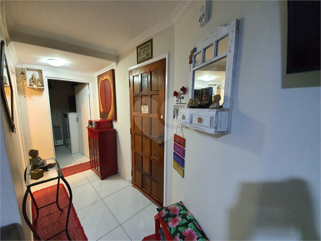 Apartamento à venda com 2 quartos, 70m² - Foto 10