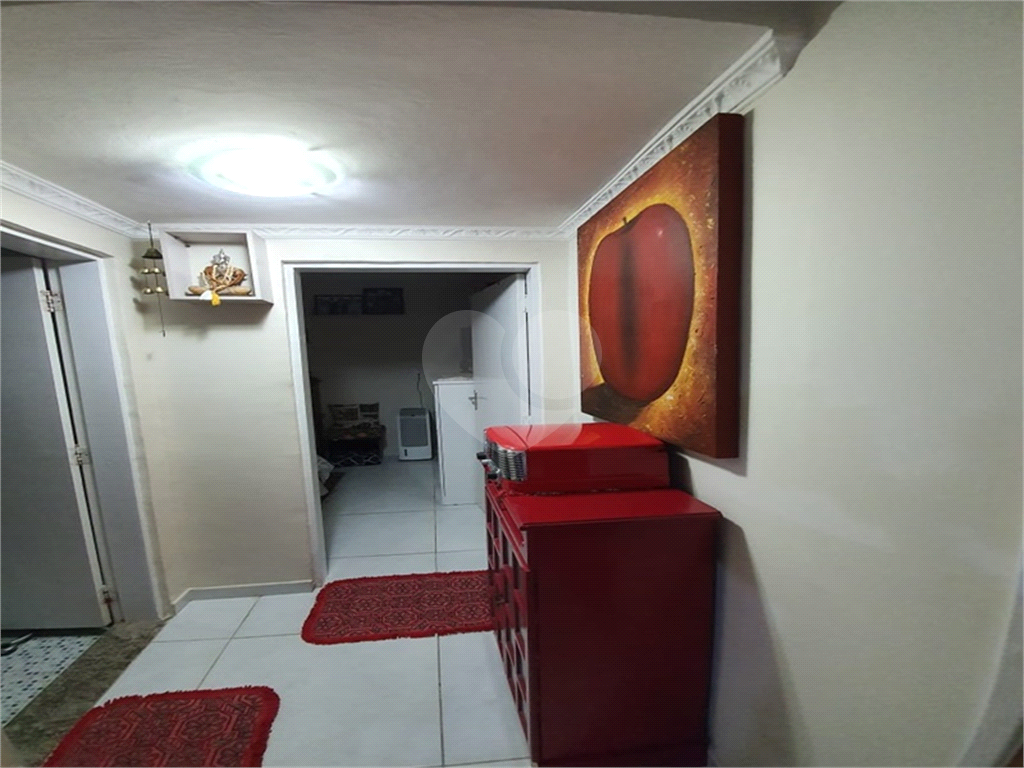 Apartamento à venda com 2 quartos, 70m² - Foto 11