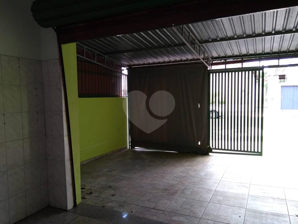 Casa térrea de esquina em Araraquara para venda