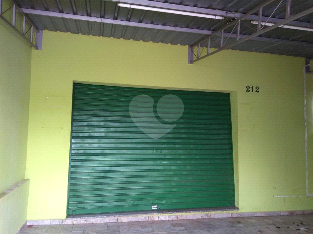 Casa térrea de esquina em Araraquara para venda