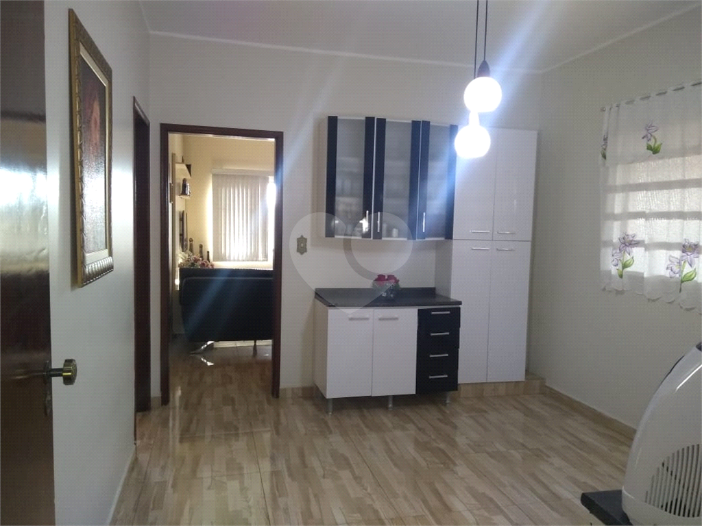 Casa térrea de esquina em Araraquara para venda