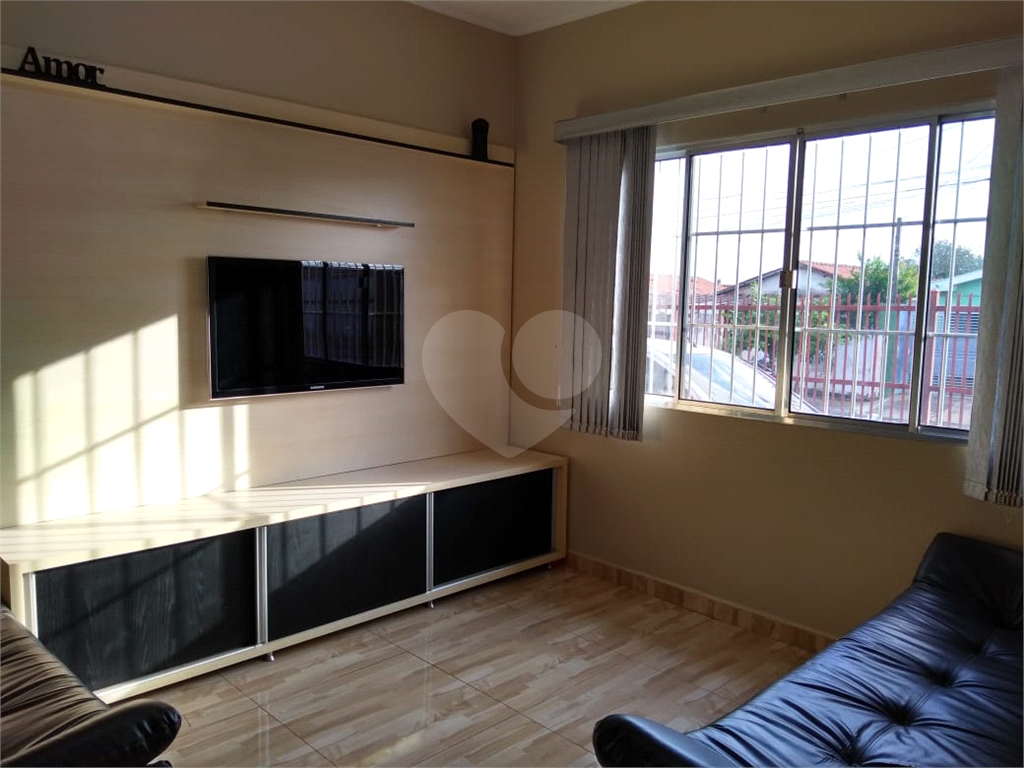 Casa térrea de esquina em Araraquara para venda