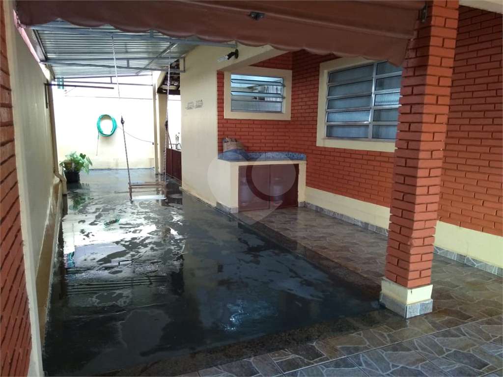 Casa térrea de esquina em Araraquara para venda