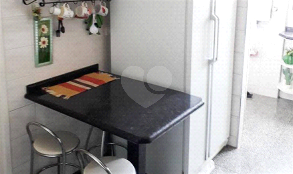 APARTAMENTO em TATUAPÉ