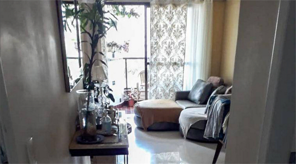 APARTAMENTO em TATUAPÉ