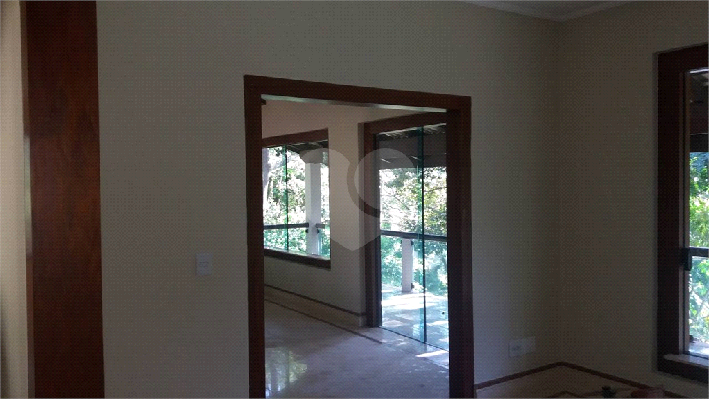 Casa à venda com 3 quartos, 600m² - Foto 8