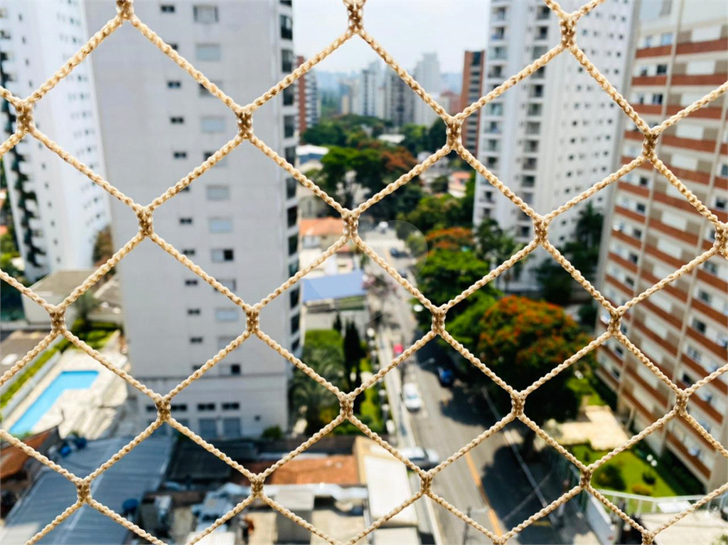 Moena Reformado!  02 suítes e 04 vagas. vista para o verde