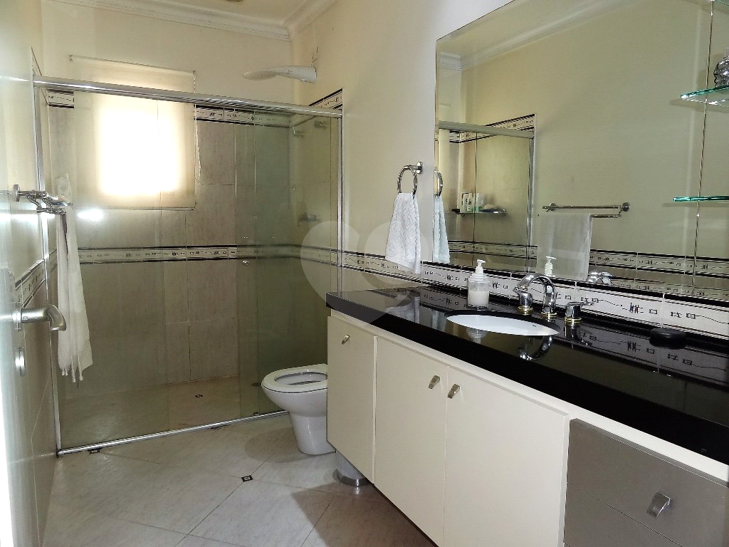 Magnifica casa com quintal em condominio fechado, segurança 24 horas