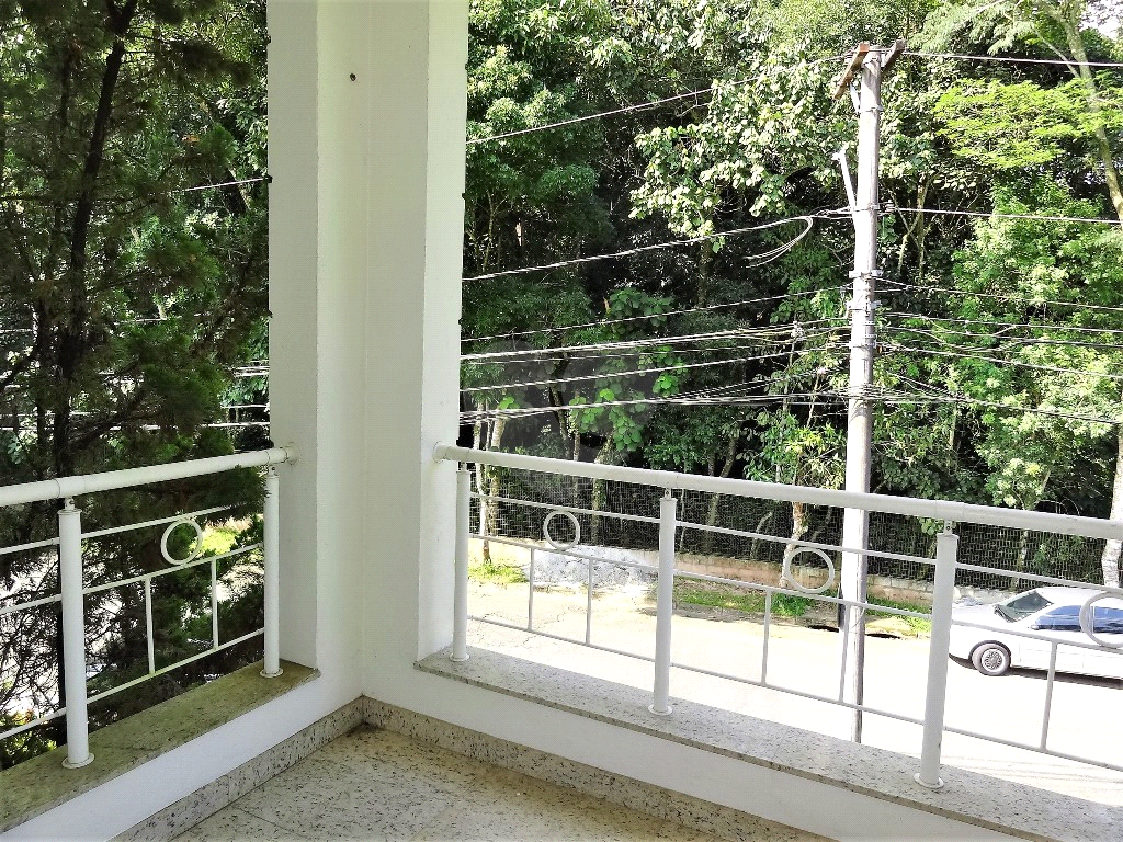 Magnifica casa com quintal em condominio fechado, segurança 24 horas