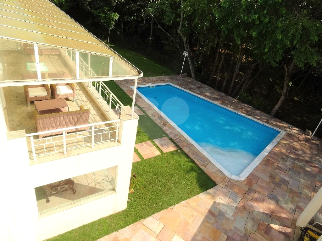 Magnifica casa com quintal em condominio fechado, segurança 24 horas