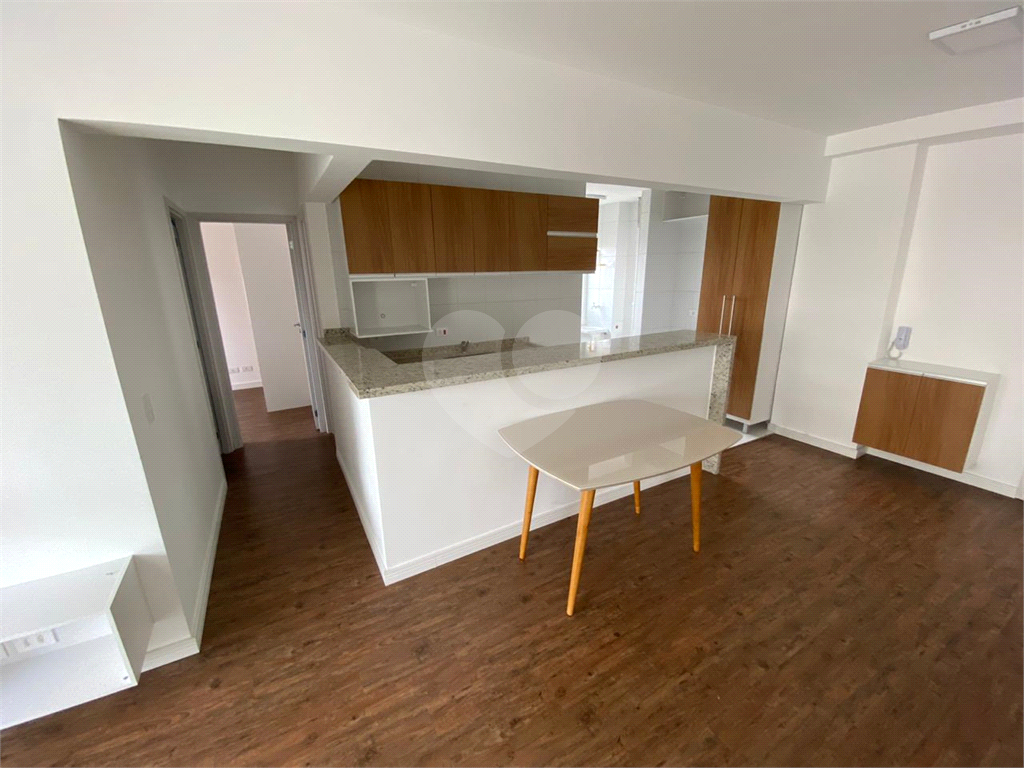 APARTAMENTO em VILA PRUDENTE