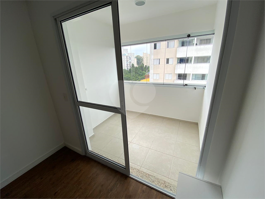 APARTAMENTO em VILA PRUDENTE