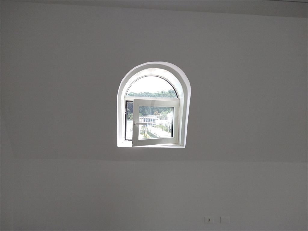 Condomínio de casas de alto padrão em estilo Neoclássico Francês 