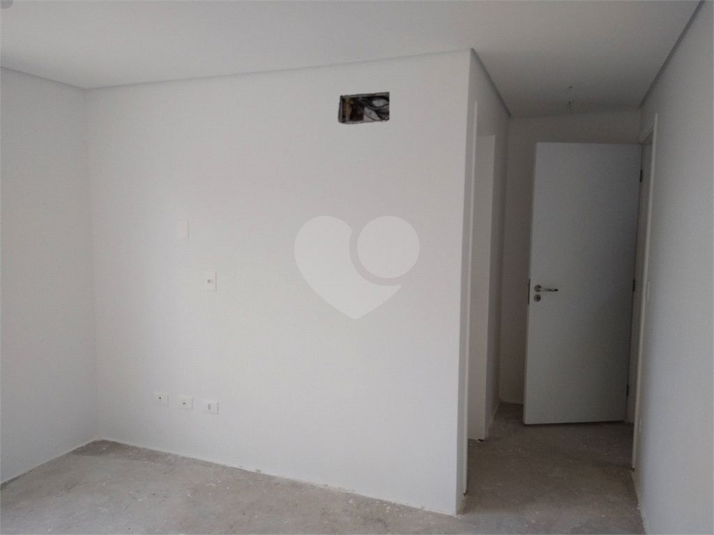 Condomínio de casas de alto padrão em estilo Neoclássico Francês 
