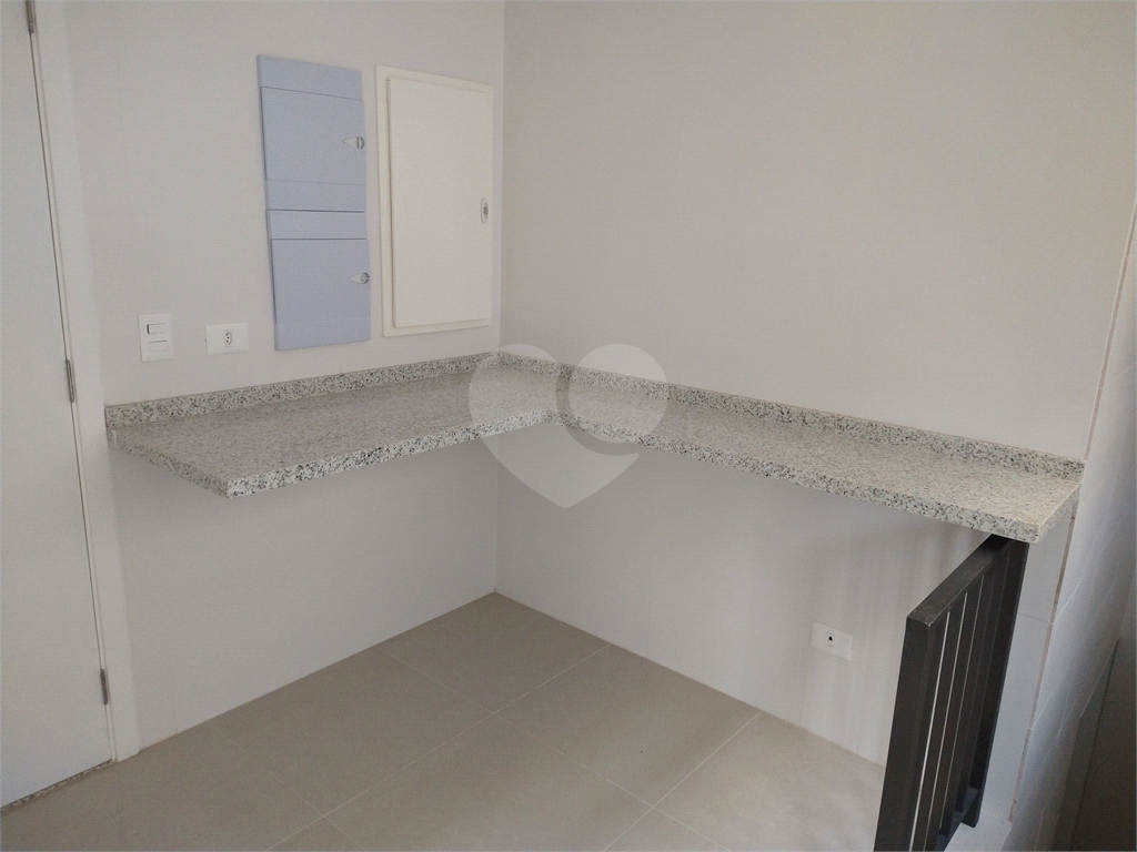 Condomínio de casas de alto padrão em estilo Neoclássico Francês