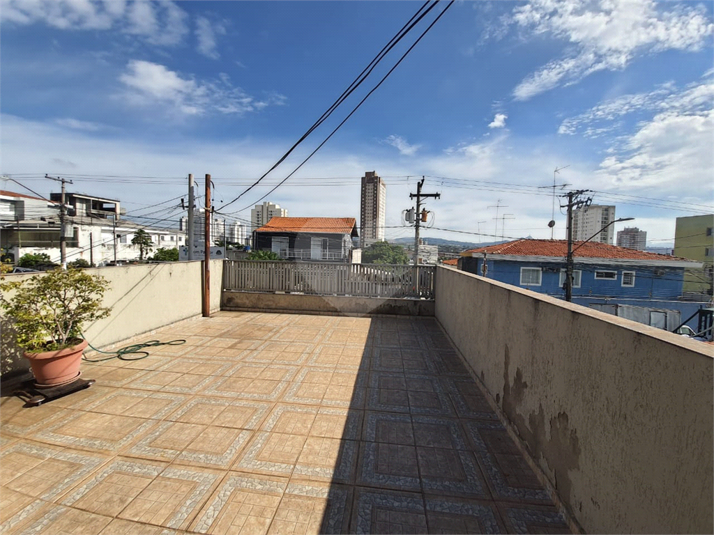 Sobrado com excelente local no km 18, 143,50m², 3 dormitórios, 3 banhieros, 2 vagas 