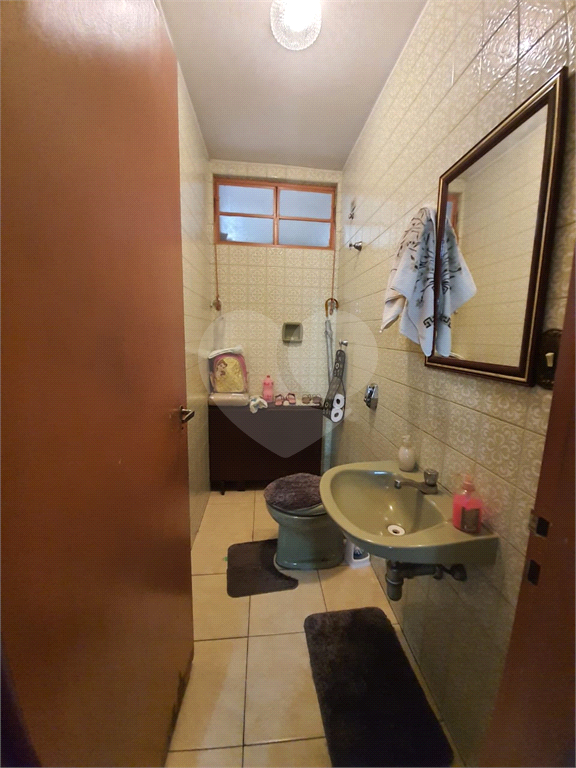 Sobrado com excelente local no km 18, 143,50m², 3 dormitórios, 3 banhieros, 2 vagas 
