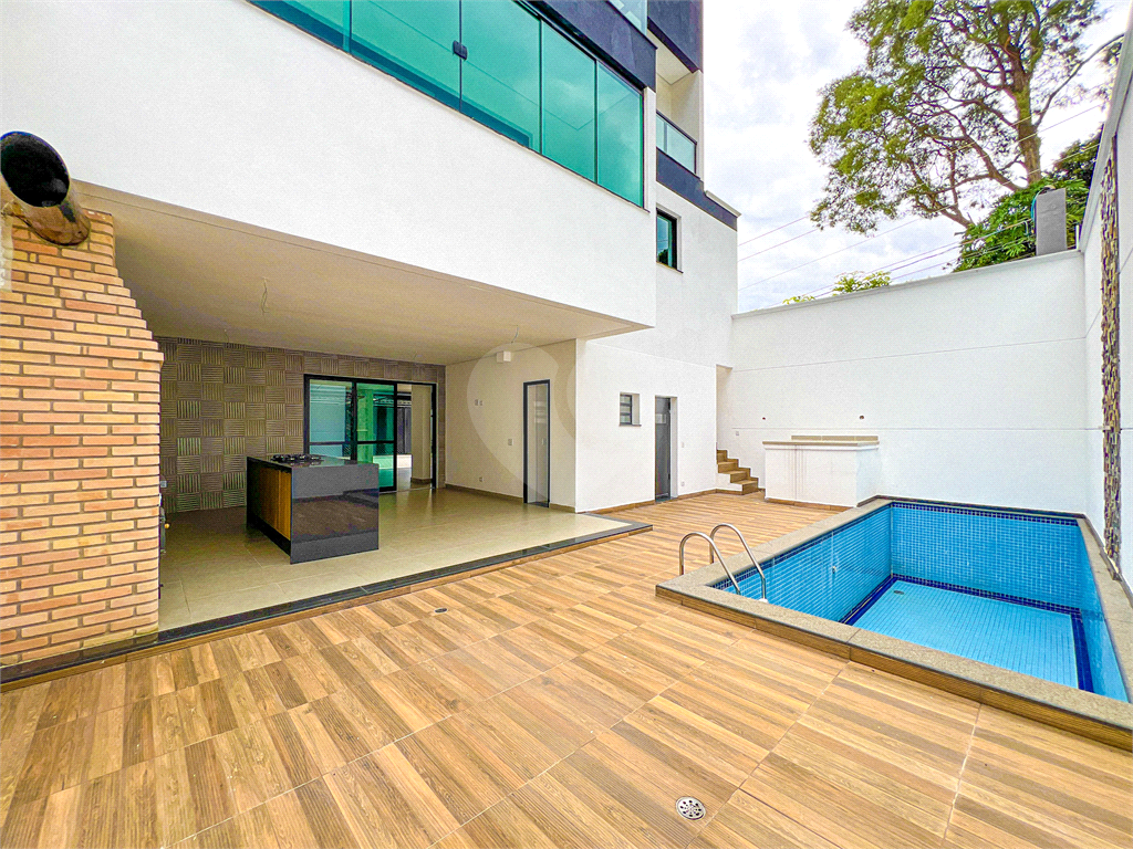 Casa em Condomínio Jardim Floresta