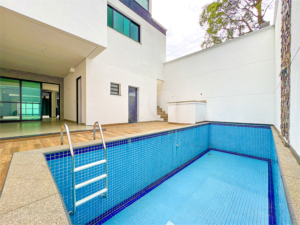 Casa em Condomínio Jardim Floresta