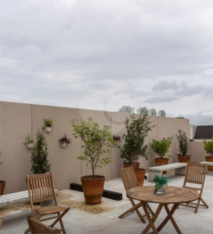 APARTAMENTO em VILA LEOPOLDINA