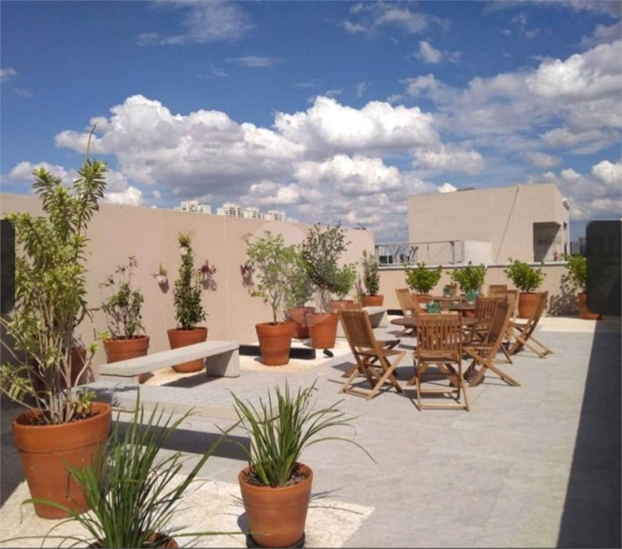 APARTAMENTO em VILA LEOPOLDINA