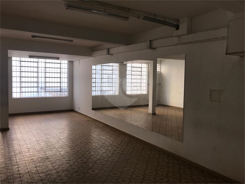 Prédio em Santana com 600 metros