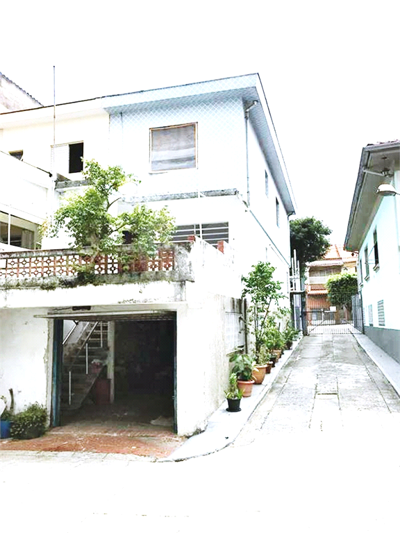 Sobrado no Bairro Santa Teresinha. Zona Norte