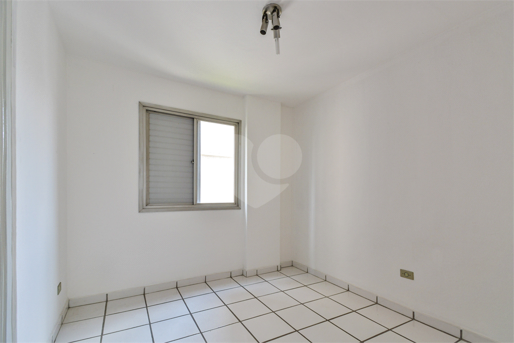 Apartamento à venda com 1 quarto, 33m² - Foto 6