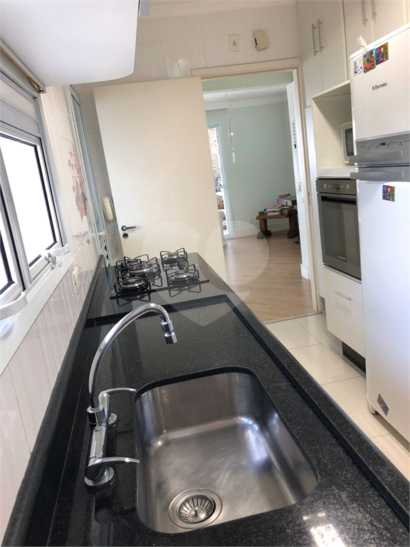 APARTAMENTO COM 132m² - 3 DORMITÓRIOS (SENDO 1 SUÍTE)