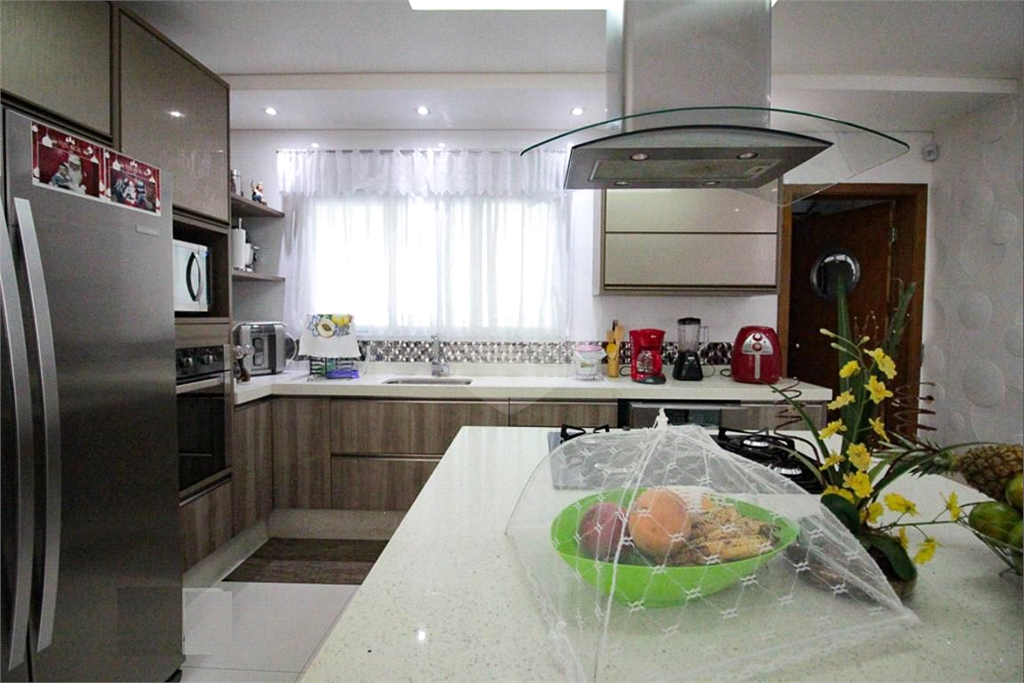 Sobrado de alto padrão à venda no Jardim Guapira, região do Tremembé