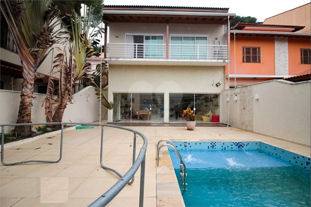 Sobrado de alto padrão à venda no Jardim Guapira, região do Tremembé