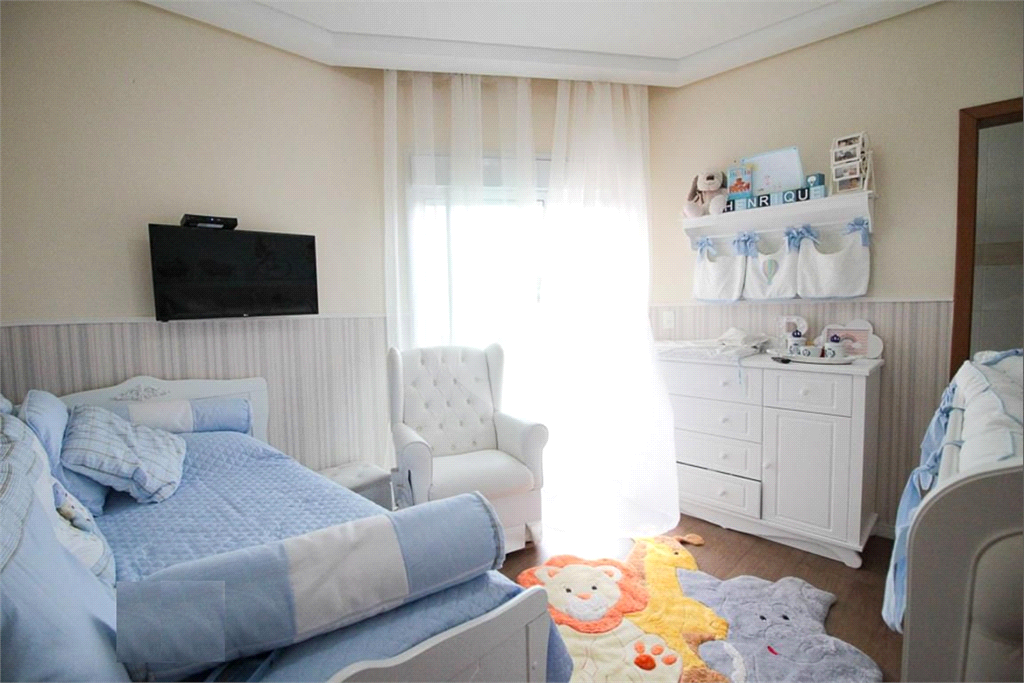 Sobrado de alto padrão à venda no Jardim Guapira, região do Tremembé