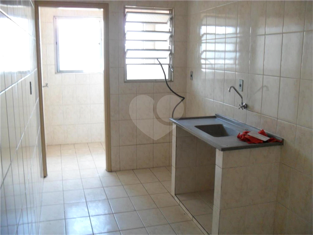 APARTAMENTO em CIDADE NAÚTICA