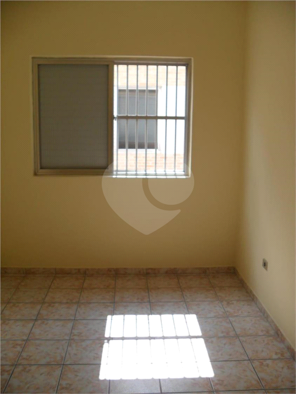 APARTAMENTO em CIDADE NAÚTICA