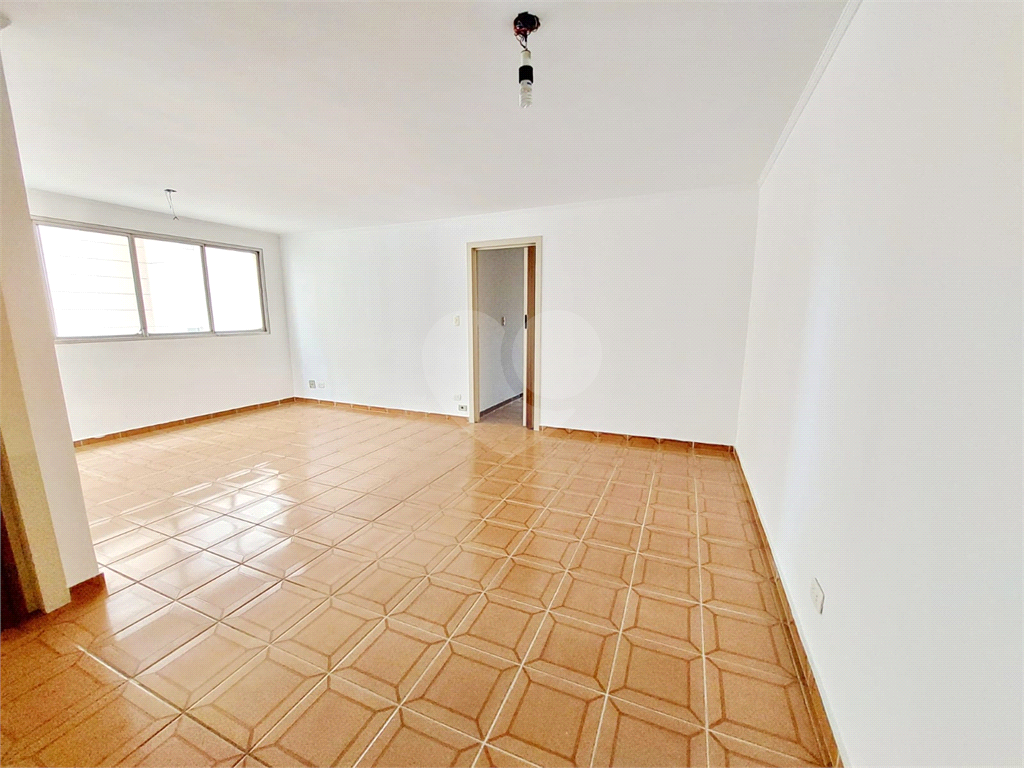Apartamento de 110M² com 3 quartos, sendo um Suíte em Santana