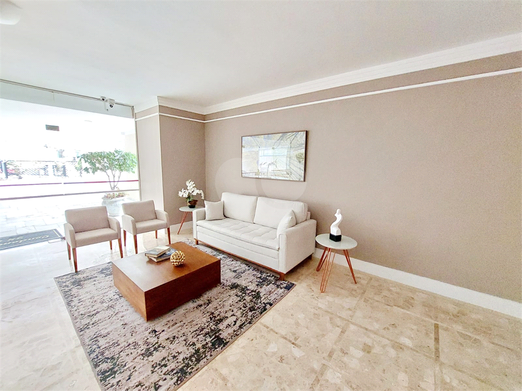Apartamento de 110M² com 3 quartos, sendo um Suíte em Santana