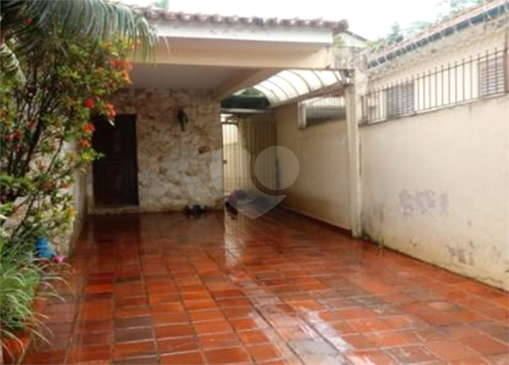 Casa com piscina no Tremembé