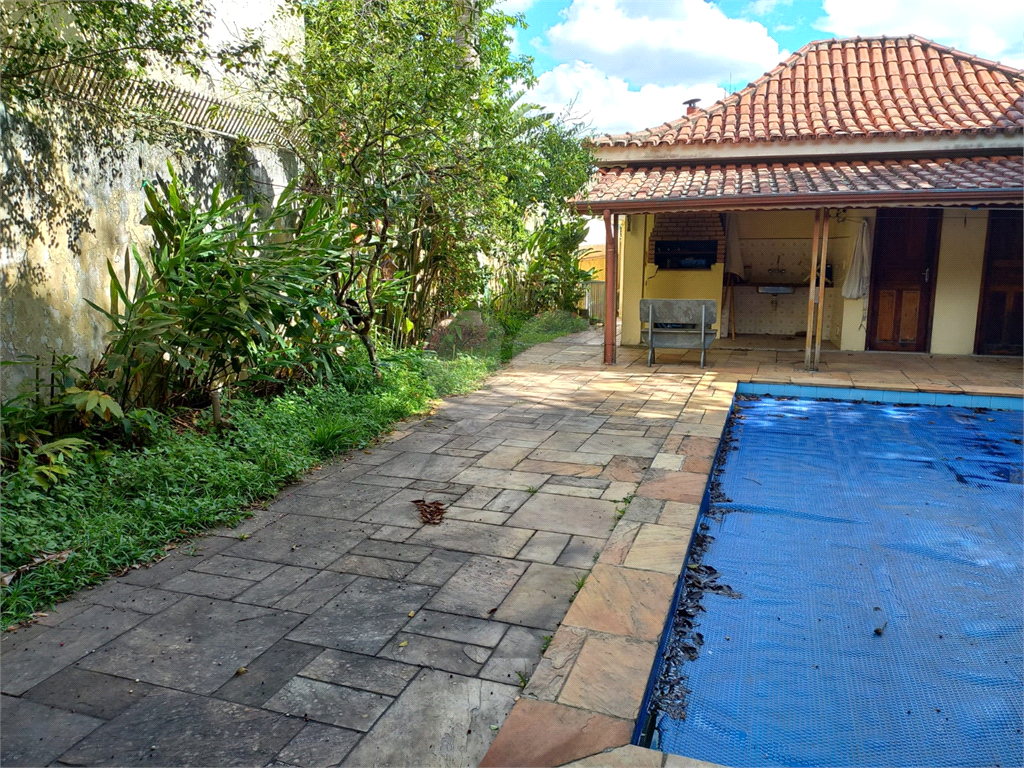 Casa com piscina no Tremembé