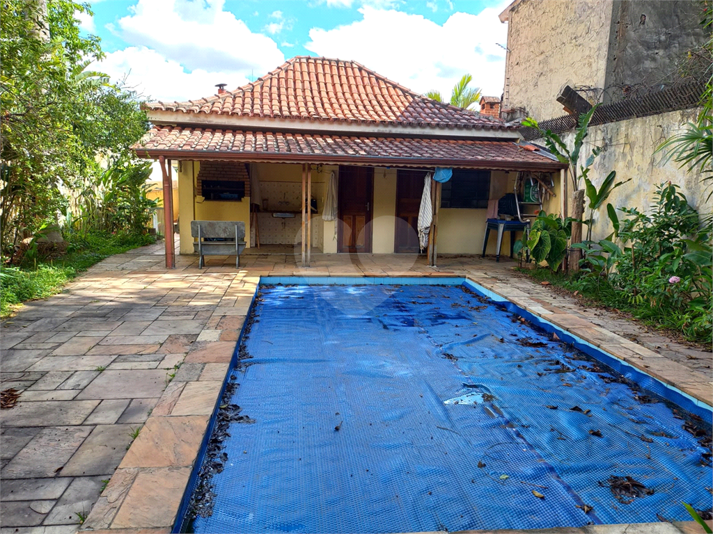 Casa com piscina no Tremembé