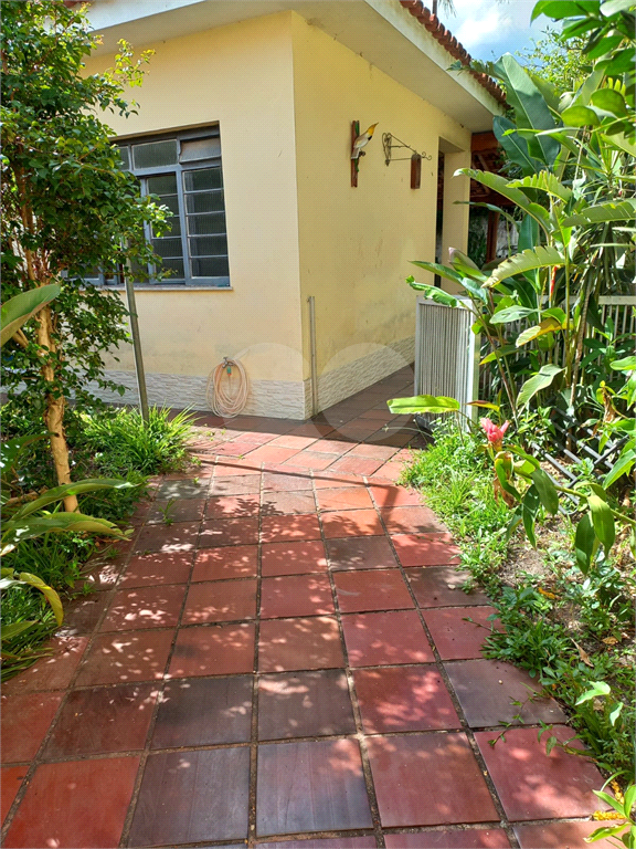 Casa com piscina no Tremembé